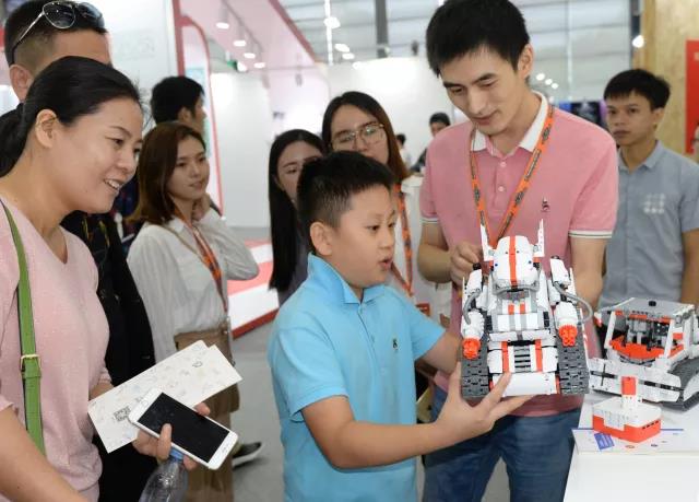 现场互动.jpg 现场互动.jpg